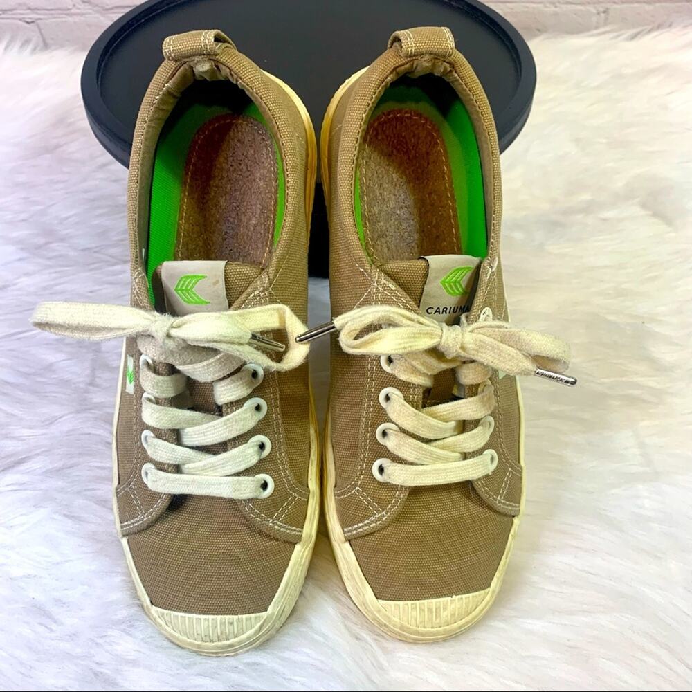 Cariuma Sustainable Tan Brown Canvas Rubber Sneakers Size 6.5